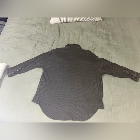 Button up - Picture 4 of 5